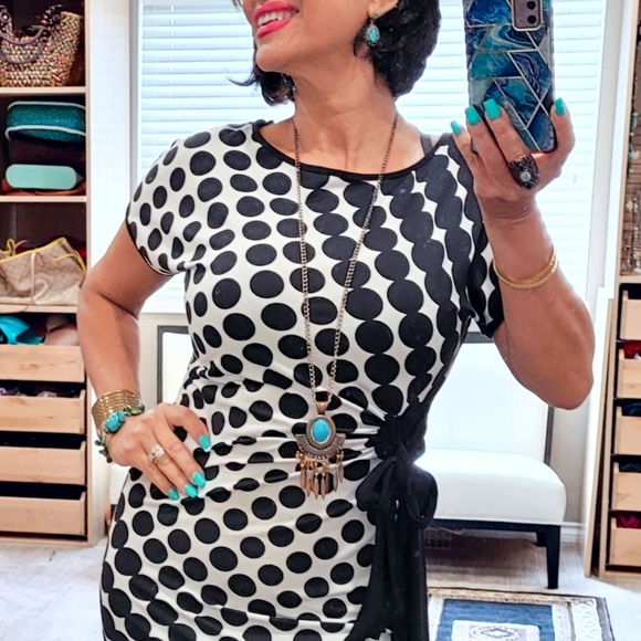 Gorgeous Black and white dress - Picture 6 of 14